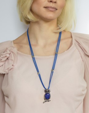 Night WIsh este un colier destinat persoanelor cărora nu le place să se conformeze, celor ce nu încap în standarde , a căror personalitate se face simțită.
